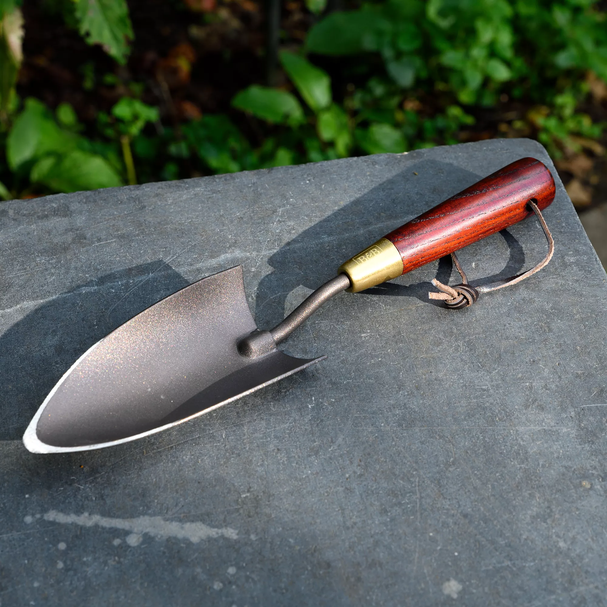 Burgon & Ball National Trust Brown Trowel - Image 2