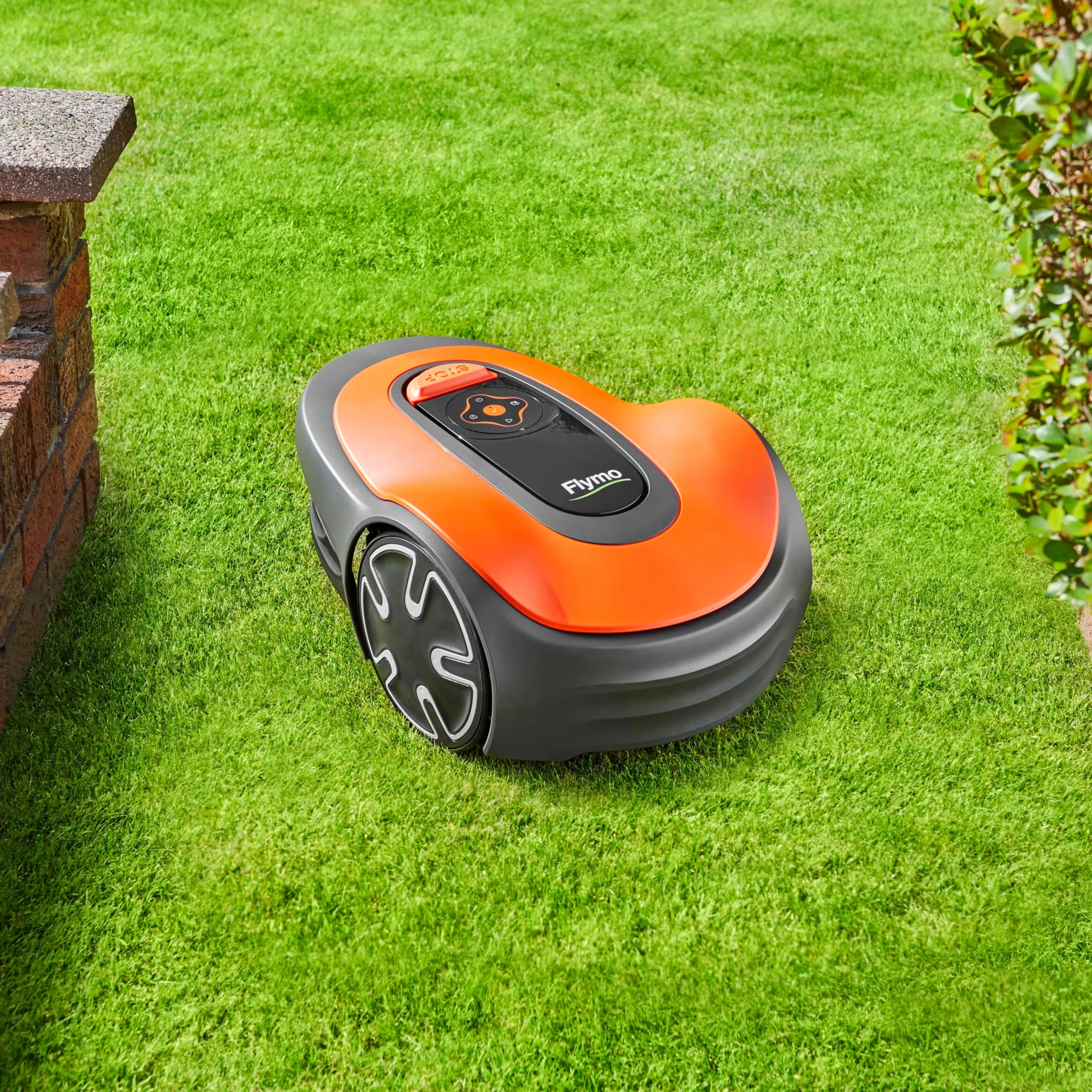 Flymo Easilife Go 250 Cordless Robotic Lawnmower - Image 7