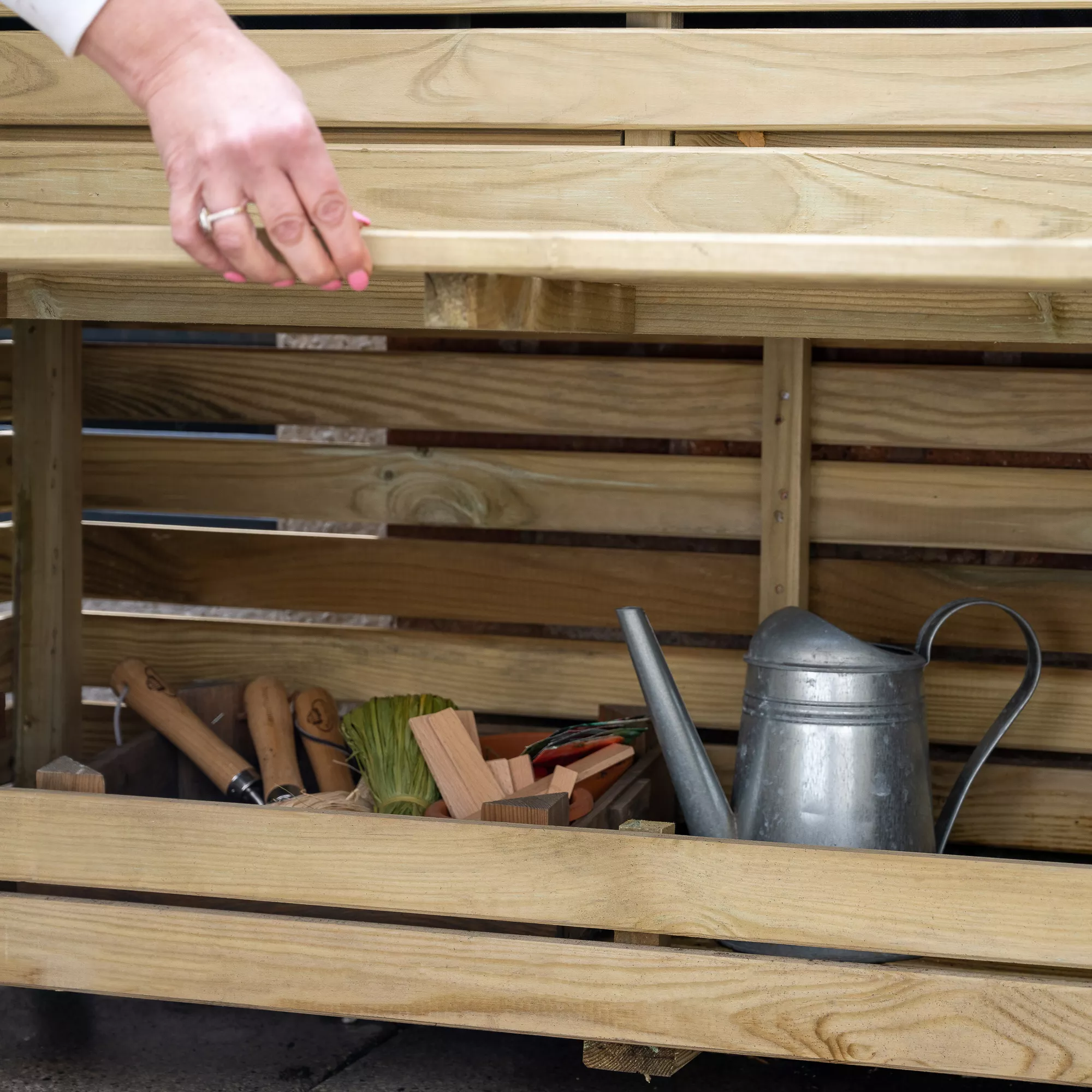 Forest Garden Linear Natural Timber Rectangular Planter (H) 91.1cm X (W) 120cm - Image 4