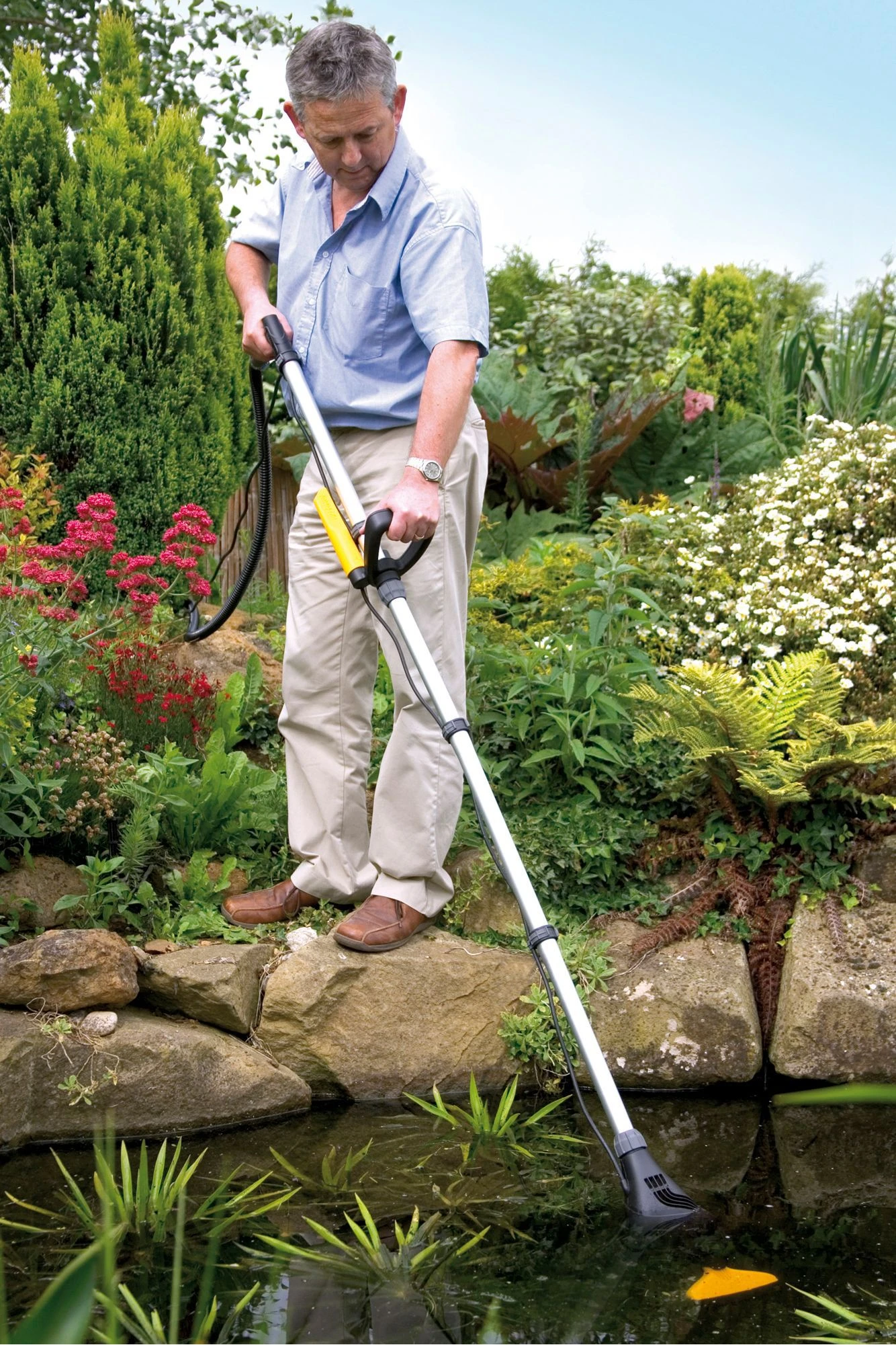 Hozelock 1752 0000 Corded Metal & Plastic Swimming Pool Vacuum Cleaners - Image 4