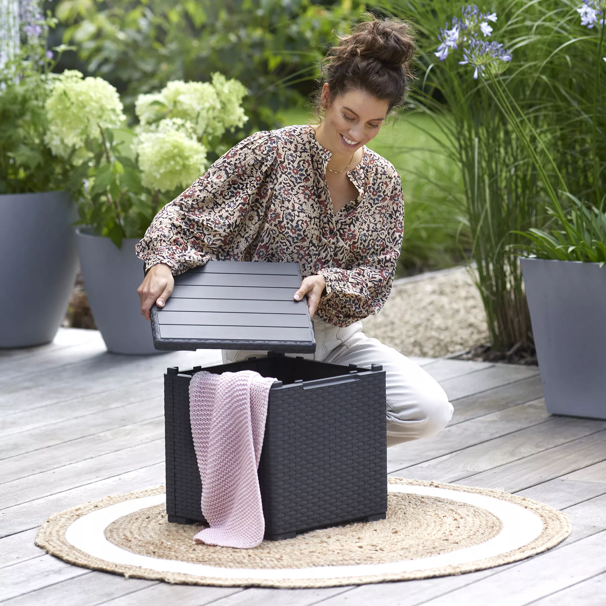 Keter Graphite 38.1L Small Plastic Storage Box & Lid - Image 5