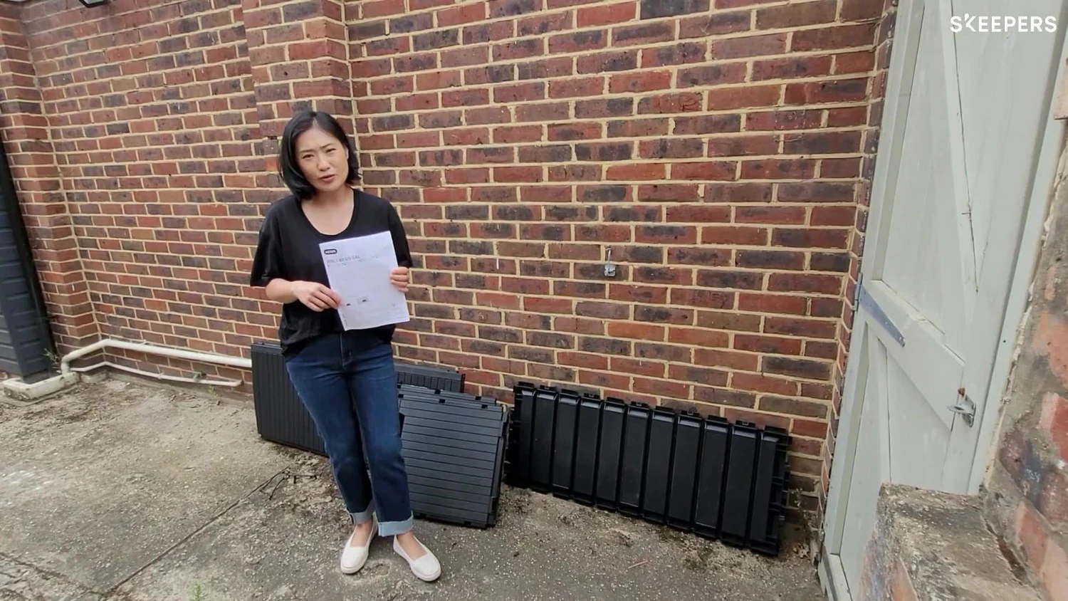 Keter Springwood Plastic Garden Storage Box - Image 2