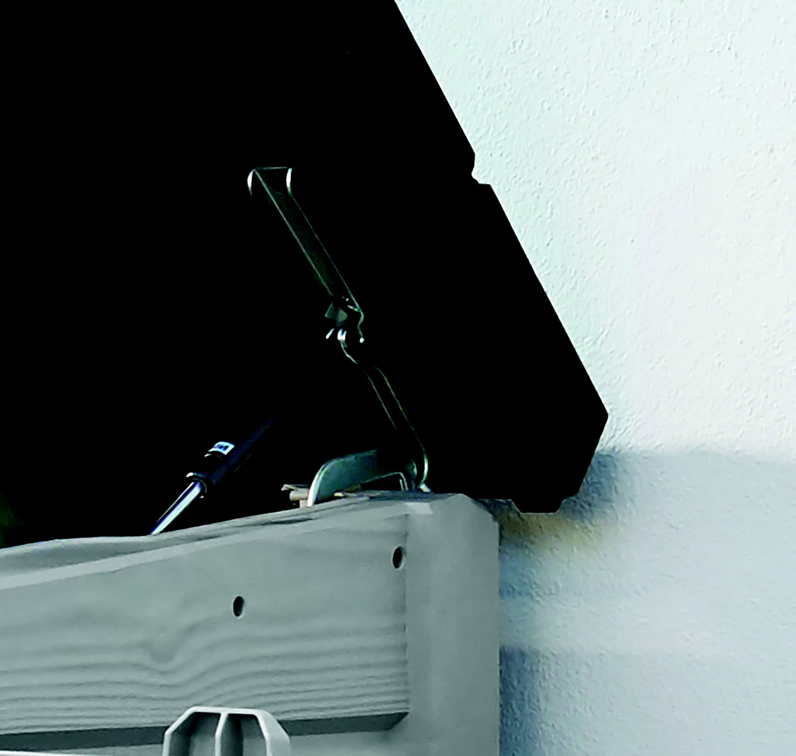 Keter Store It Out Max Wood Effect Garden Storage 1200L - Image 6