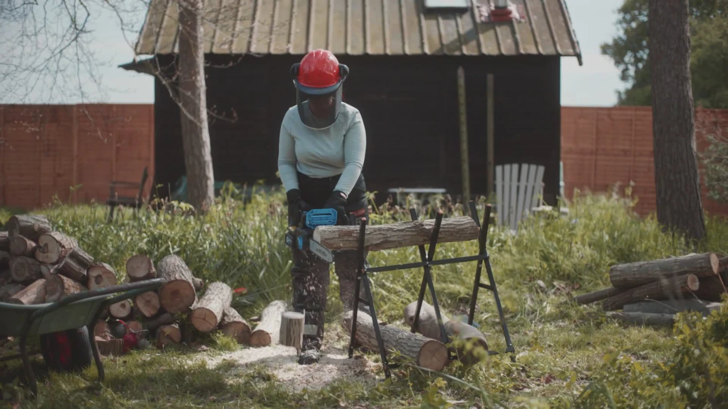 Mac Allister MCS3630-Li 36V Cordless 254mm Chainsaw - Image 2