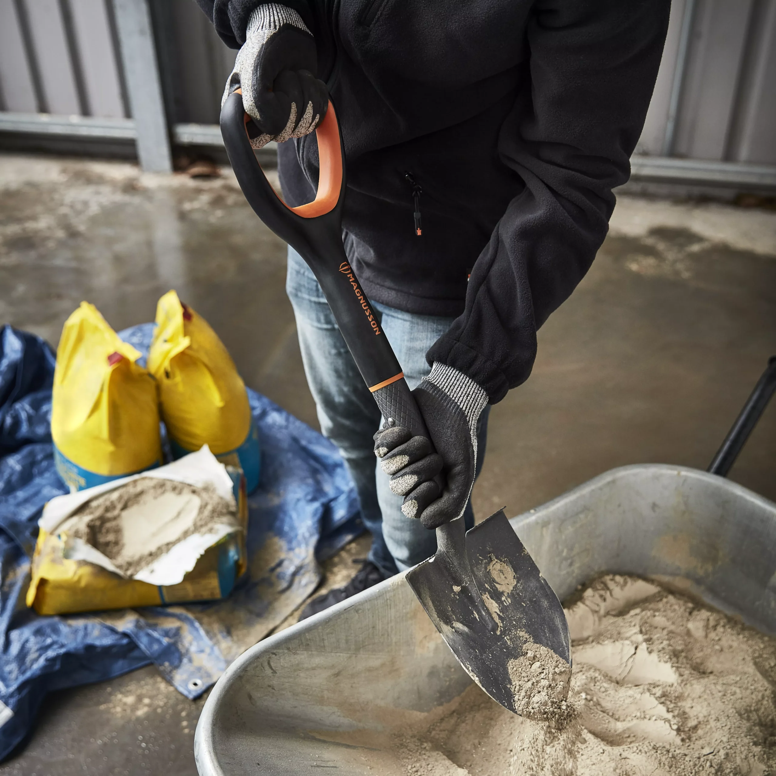 Magnusson Pointed D Handle Micro Shovel - Image 5