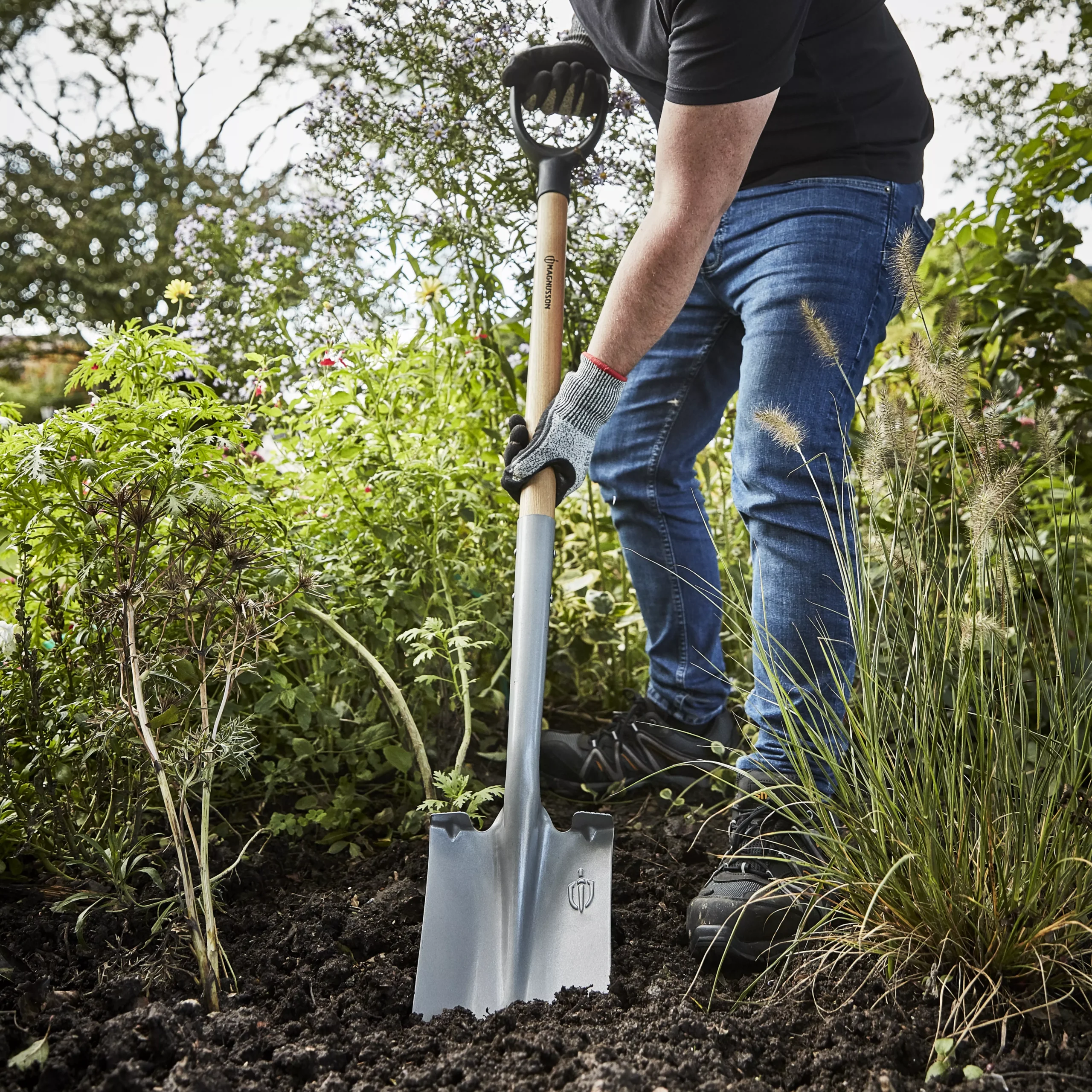Magnusson Wooden Square Digging Spade - Image 5