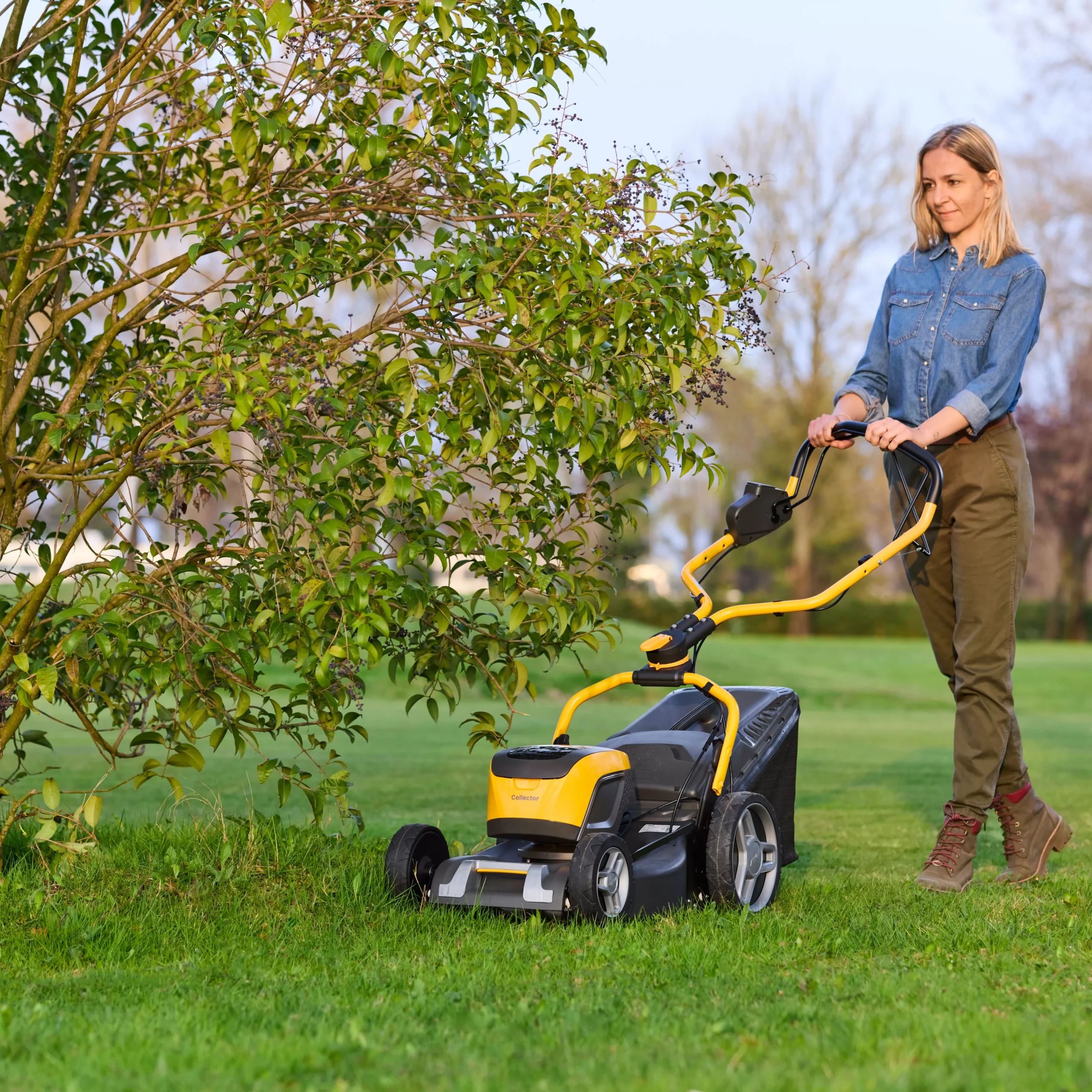 Stiga 48V Range Collector 548e S Kit / 2L0486008/UKS Cordless 48V Rotary Lawnmower - Image 10